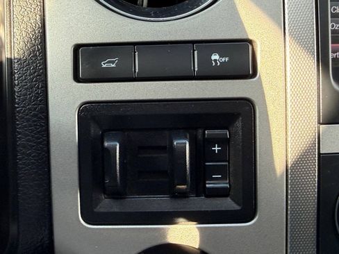 Used 2015 Ford Expedition XLT w/ Equipment Group 202A RWD image 34