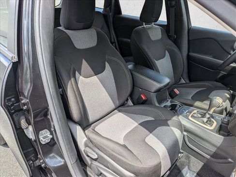 Used 2014 Jeep Cherokee Sport w/ Cold Weather Group AWD/4WD image 17