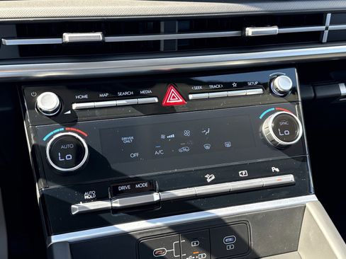 New 2026 Hyundai Santa Fe SE image 26