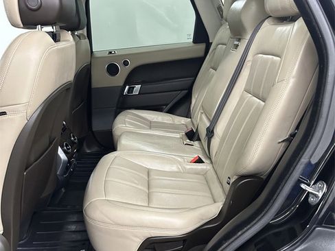 Used 2018 Land Rover Range Rover Sport HSE image 29