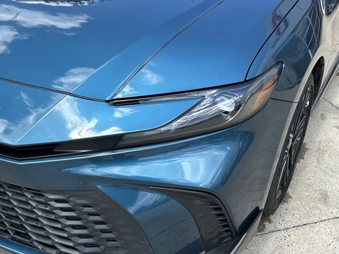 Used 2025 Toyota Camry SE FWD image 11