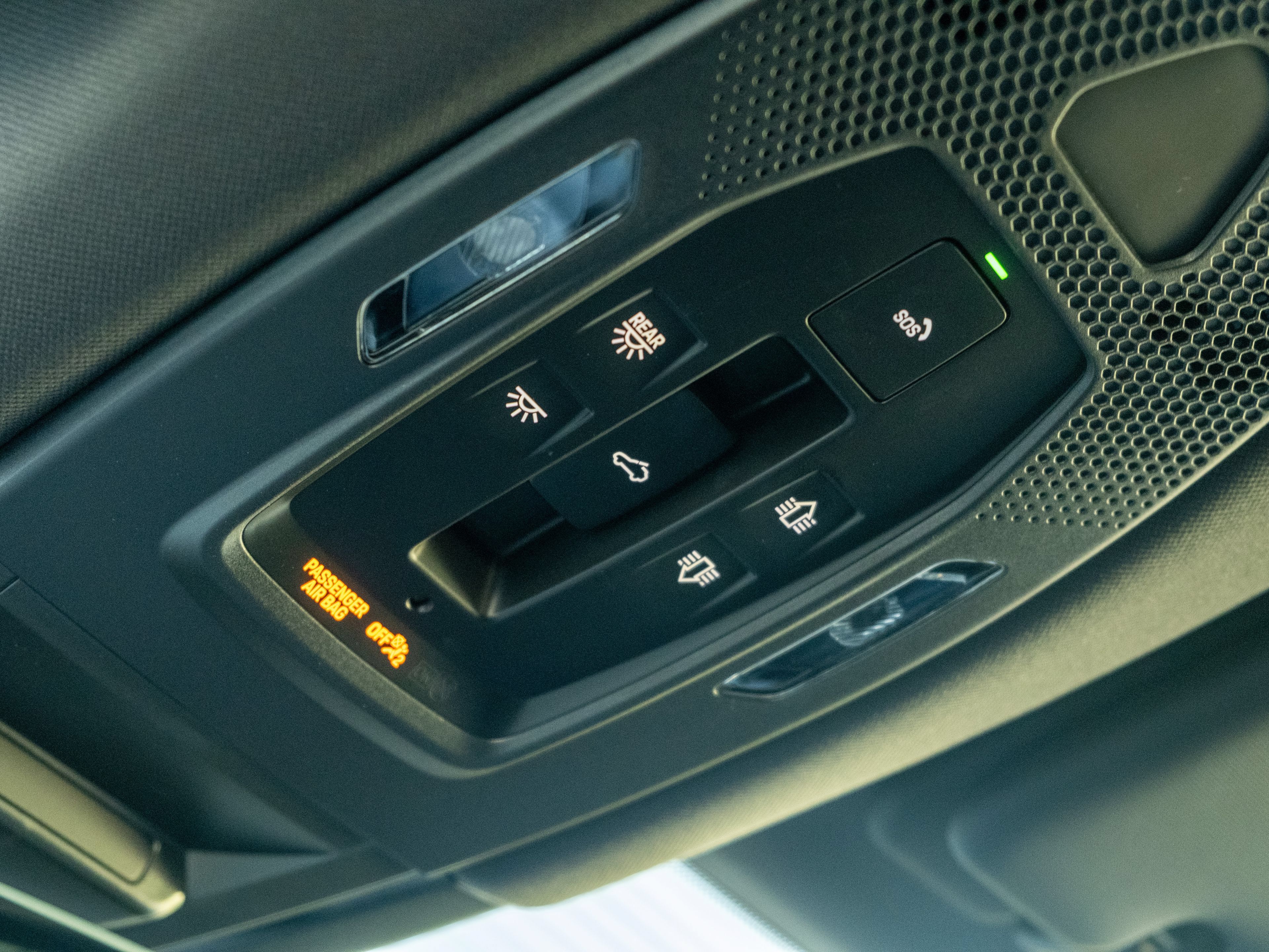 Certified 2025 Porsche Cayenne AWD/4WD image 33
