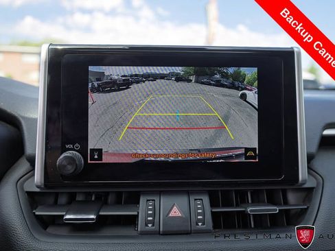 Used 2025 Toyota RAV4 XLE Premium FWD image 5