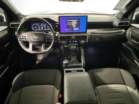 Used 2024 Toyota Tacoma TRD Off-Road image 30