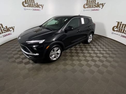 Used 2024 Buick Encore GX Preferred w/ Comfort Package FWD image 4