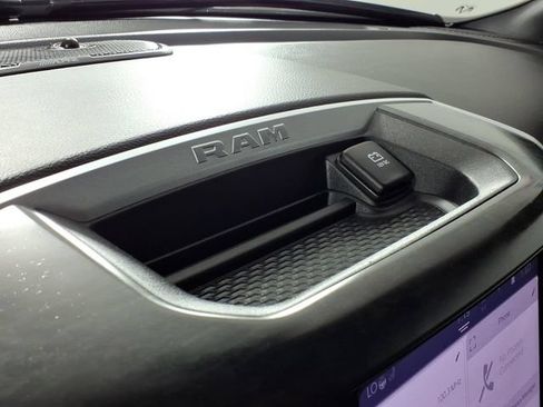 Used 2023 RAM 1500 Big Horn AWD/4WD image 24