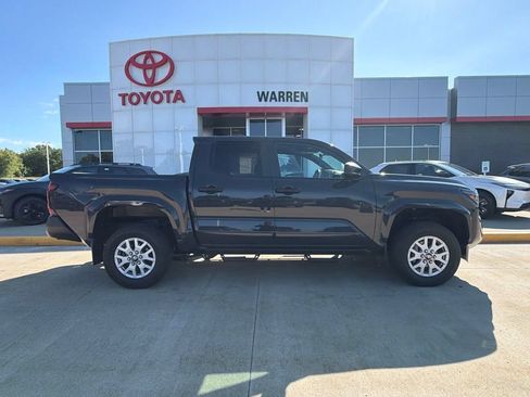 Used 2024 Toyota Tacoma SR AWD/4WD image 3