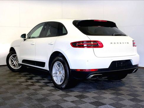 Certified 2018 Porsche Macan AWD/4WD image 3