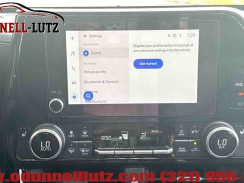 Used 2024 Toyota Highlander XLE FWD image 25