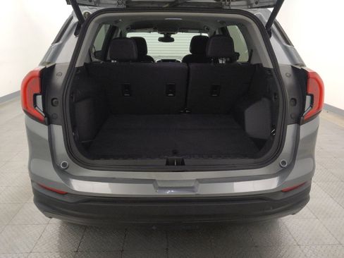 Used 2023 GMC Terrain SLE w/ Driver Convenience Package FWD image 29