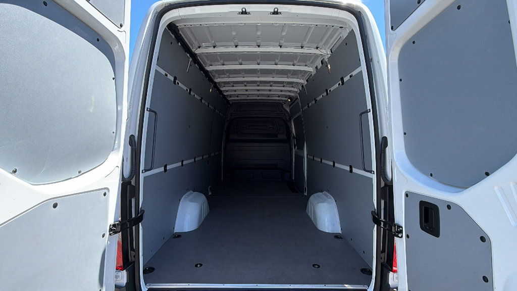 Used 2025 Mercedes-Benz Sprinter 2500 image 12