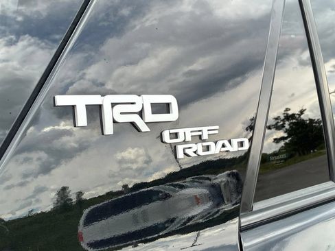Used 2020 Toyota 4Runner TRD Off-Road Premium w/ Moonroof Package AWD/4WD image 42