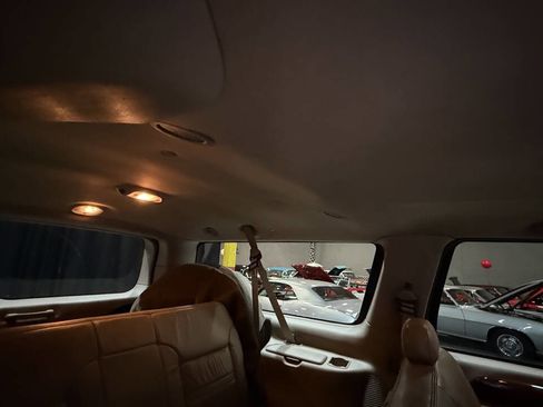 Used 2001 Ford Excursion Limited image 87