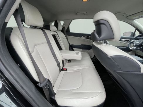 Used 2023 Kia Sportage EX image 19