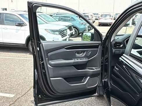 Used 2024 Honda Pilot EX-L image 8