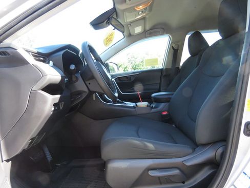Used 2020 Toyota RAV4 LE w/ All Weather Liner Package AWD/4WD image 10