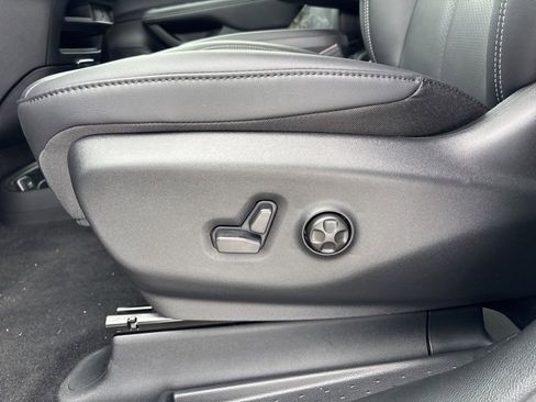 New 2026 Chrysler Pacifica Select image 23