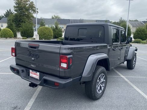 New 2025 Jeep Gladiator Sport image 8