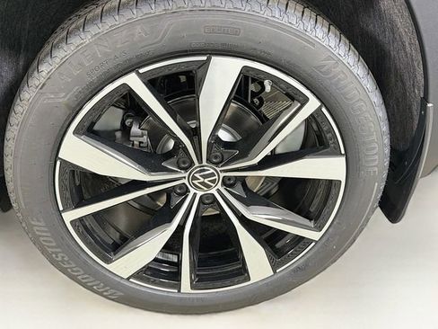 New 2026 Volkswagen Atlas Cross Sport SEL Premium R-Line AWD/4WD image 34