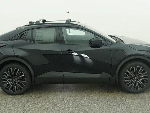 New 2026 Toyota C-HR AWD/4WD image 33