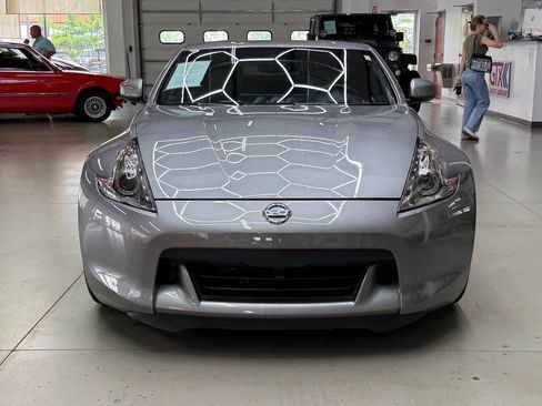 Used 2009 Nissan 370Z Touring w/ Sport Pkg RWD image 6