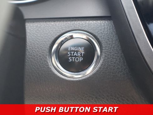 Used 2018 Toyota Camry SE w/ Convenience Package image 20