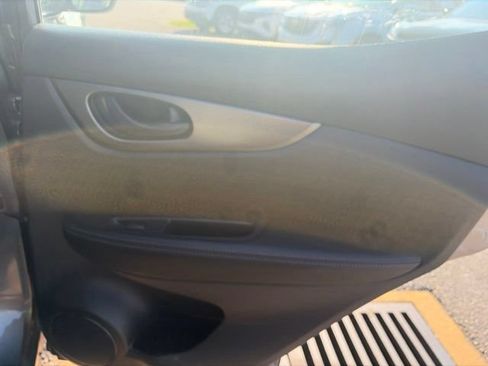Used 2020 Nissan Rogue Sport S FWD image 18
