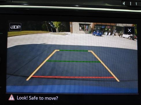 Used 2022 Volkswagen Tiguan SE R-Line image 64