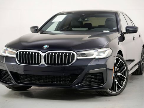 Used 2021 BMW 540i w/ M Sport Package image 3