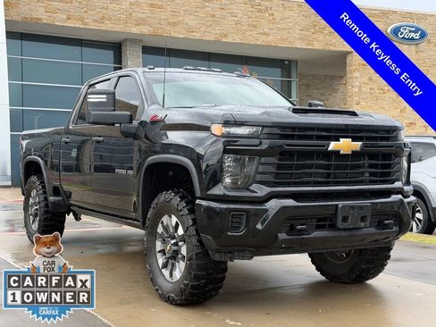 Used 2024 Chevrolet Silverado 2500 Custom w/ Custom Value Package AWD/4WD image 19