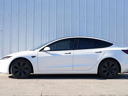 Used 2024 Tesla Model 3 Long Range image 9