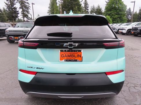Used 2023 Chevrolet Bolt EUV Premier w/ Sun & Sound Package FWD image 7