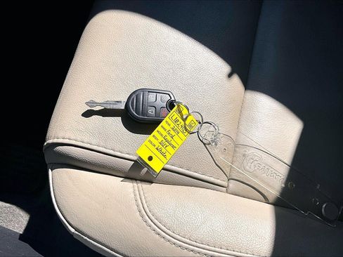 Used 2014 Ford Explorer XLT w/ Equipment Group 202A image 36