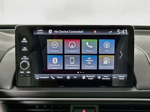 Used 2025 Honda Pilot Touring image 13