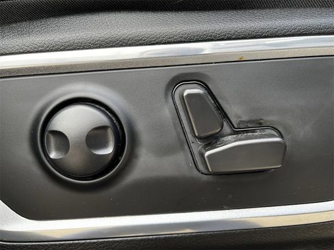 Used 2022 RAM 1500 Laramie image 25