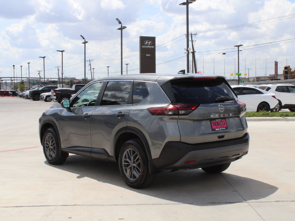 Used 2023 Nissan Rogue S FWD image 7