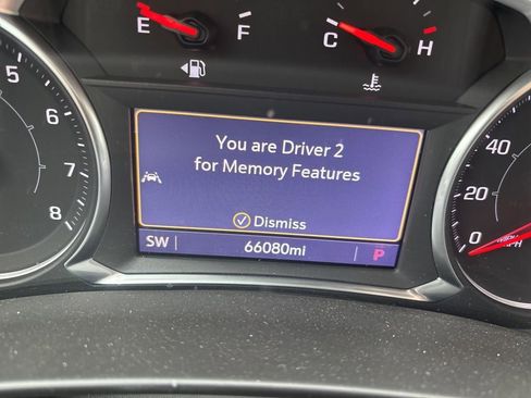 Used 2021 GMC Terrain SLT w/ Elevation Edition image 5