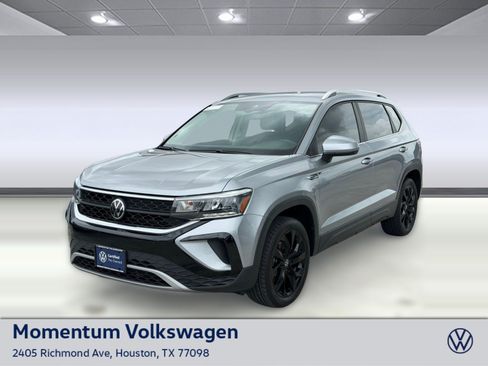 Certified 2023 Volkswagen Taos SE w/ Black Wheel Package FWD image 1