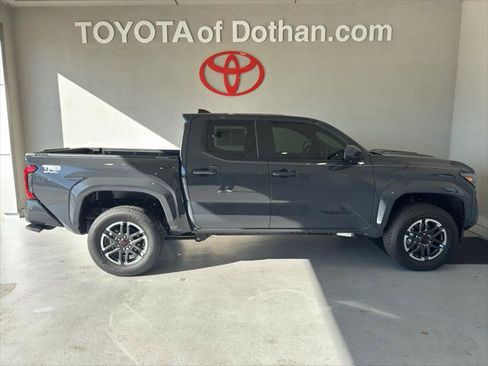 Certified 2025 Toyota Tacoma TRD Sport image 1
