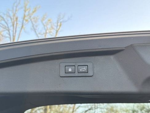 Used 2025 Subaru Outback Limited image 16