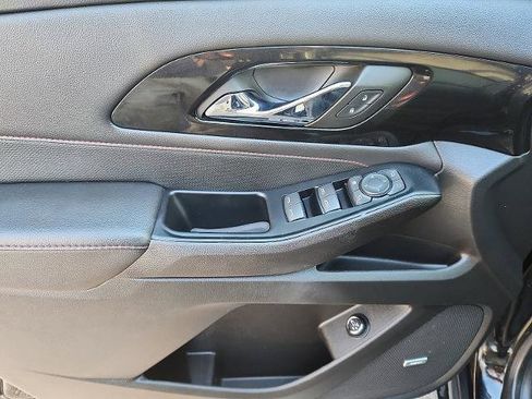 Certified 2023 Chevrolet Traverse RS image 14