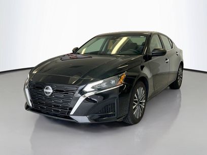 Used 2025 Nissan Altima 2.5 SV