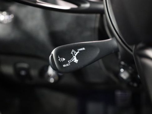 Used 2025 McLaren 750S image 22