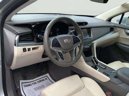 Used 2017 Cadillac XT5 Premium Luxury AWD/4WD image 17