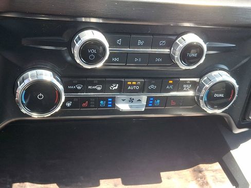 Certified 2024 Ford F350 Lariat w/ Lariat Ultimate Package AWD/4WD image 17