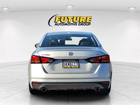 Certified 2022 Nissan Altima 2.5 SR image 8