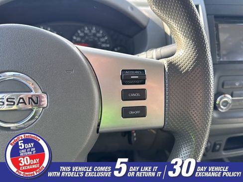 Used 2017 Nissan Frontier SV image 7