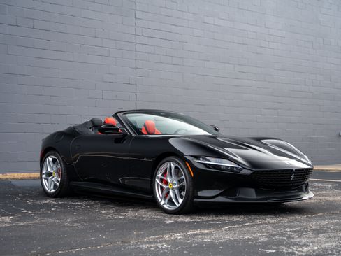Used 2025 Ferrari Roma Spider RWD image 12