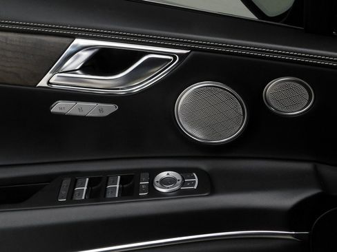 Used 2024 Genesis GV80 3.5T Prestige image 25