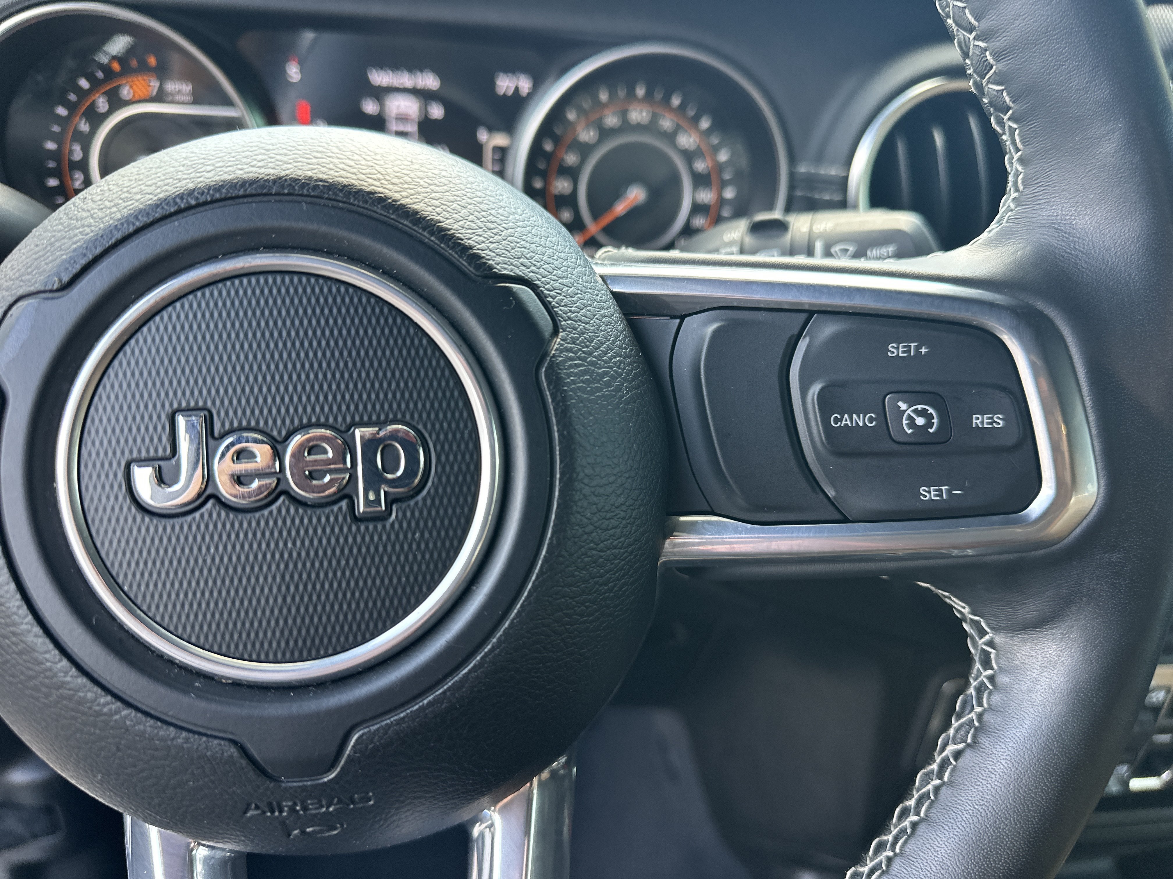 Used 2023 Jeep Wrangler Unlimited Sahara w/ Cold Weather Group AWD/4WD image 26